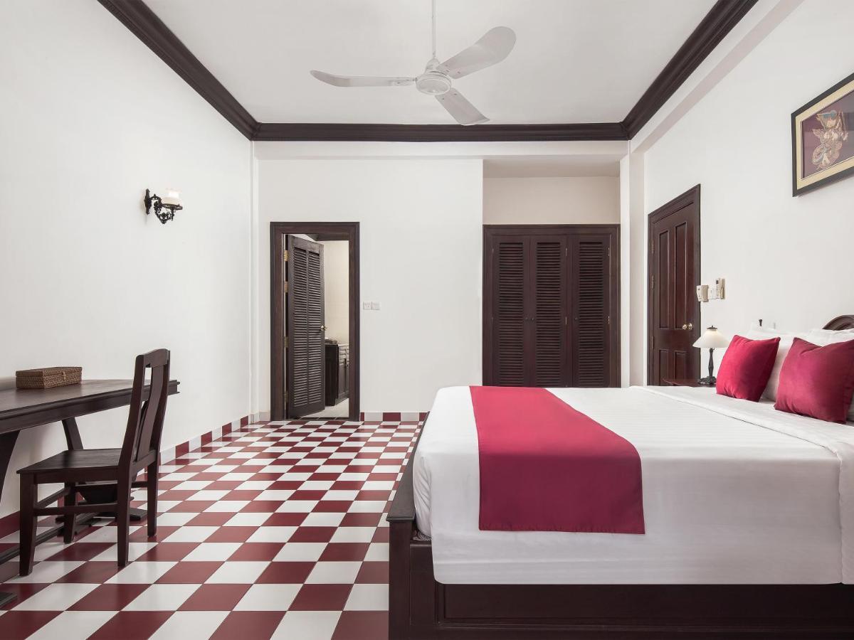 Chateau D'Angkor La Residence Сиемрип Экстерьер фото