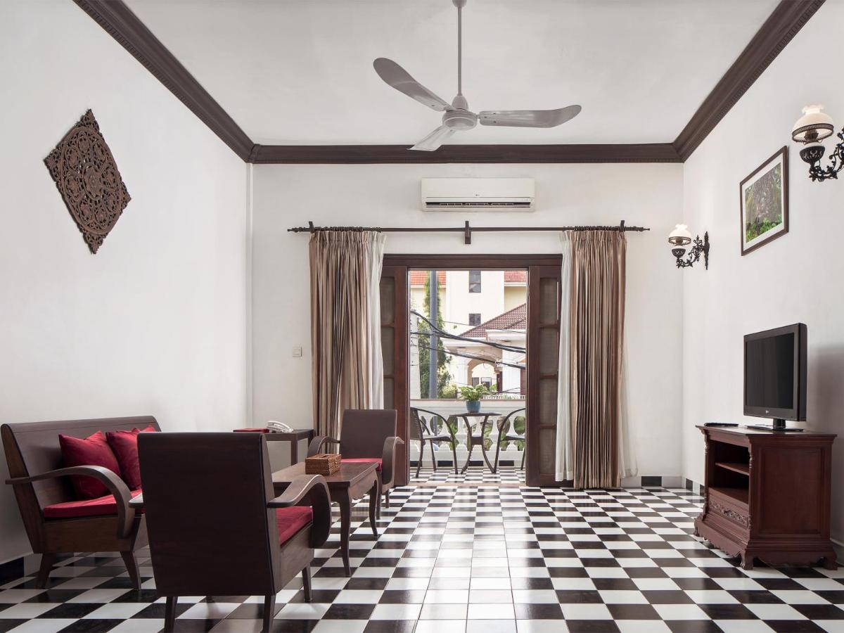 Chateau D'Angkor La Residence Сиемрип Экстерьер фото